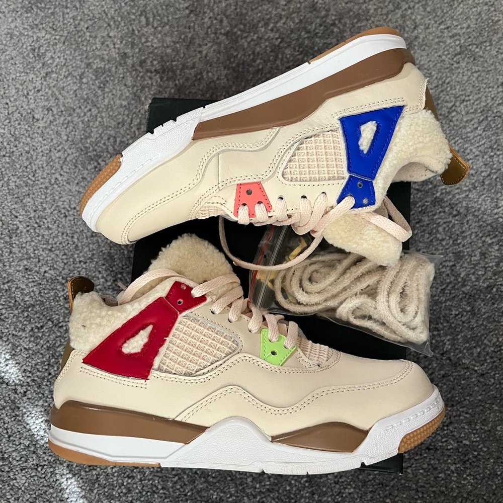 Jordan 4 Retro Sneakers